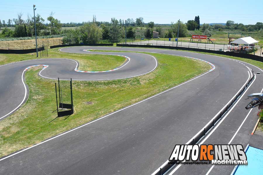 warm up du world 2017 de piste 1/8 thermique à monteux au club amac circuit jean nougier