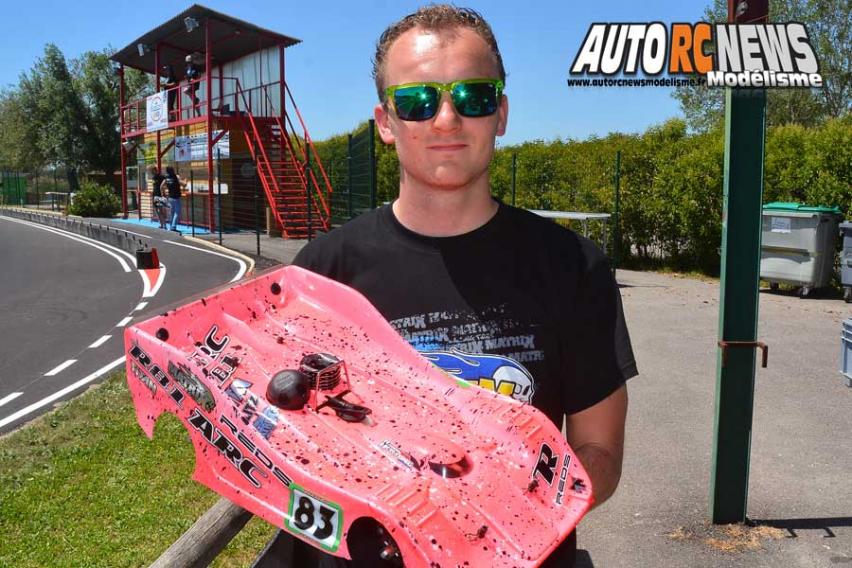 warm up du world 2017 de piste 1/8 thermique à monteux au club amac circuit jean nougier