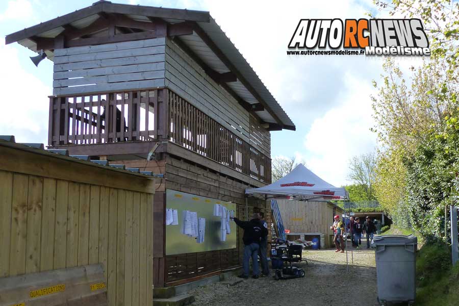 3ème cf piste 1/8 classique à tourlaville club tmb les 13 et 14 mai 2017.