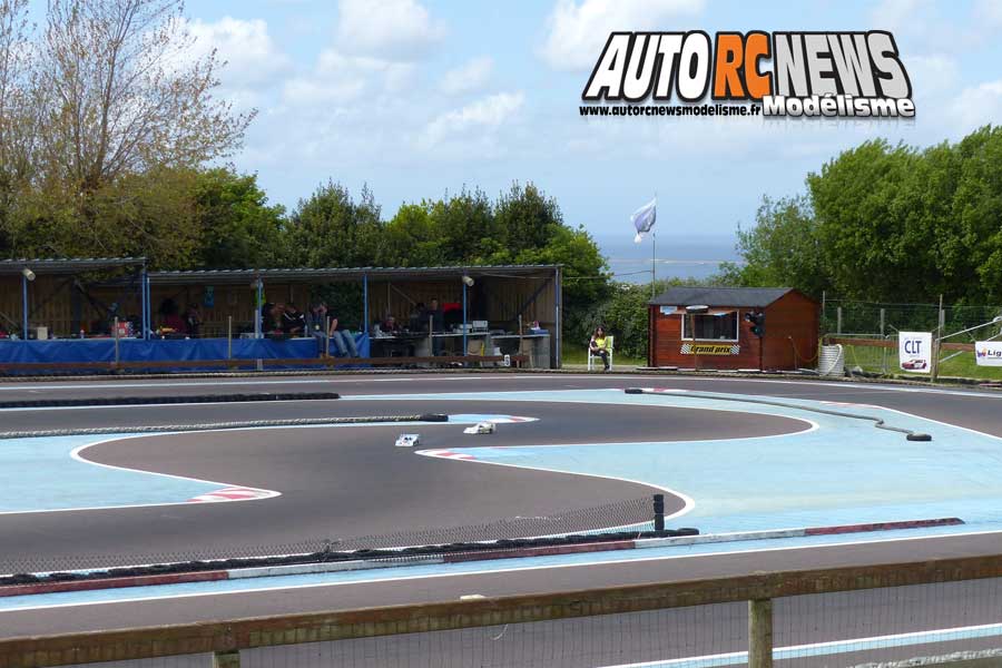 3ème cf piste 1/8 classique à tourlaville club tmb les 13 et 14 mai 2017.