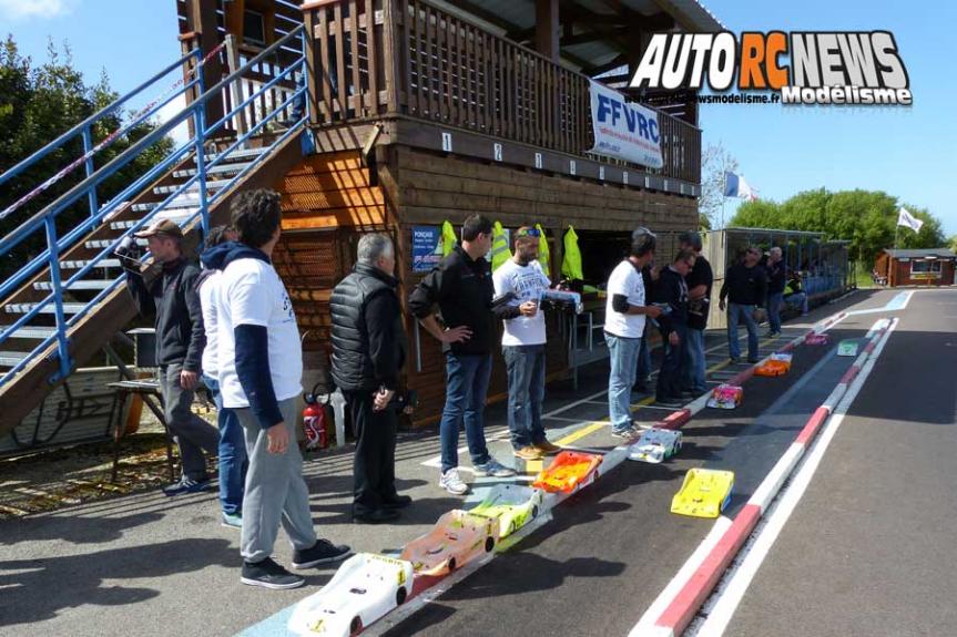 3ème cf piste 1/8 classique à tourlaville club tmb les 13 et 14 mai 2017.