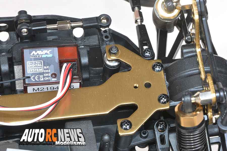 voiture électrique maverick strada dt brushed 1/10 4 x 4 rtr réf : mv12620 distribuée par avio et tiger