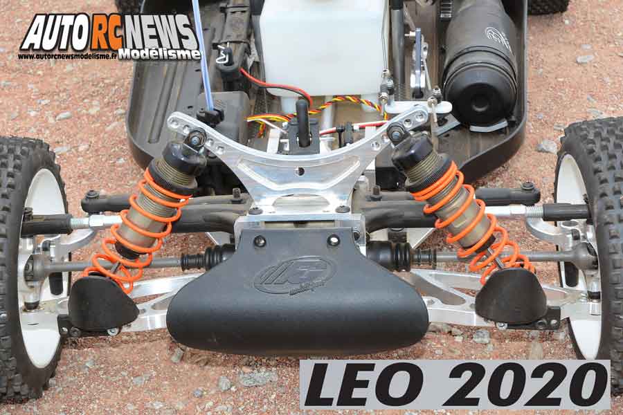 fg leo 2020 tt 1/6 thermique 4 x 4 réf : fg680000 avec nouvelle transmission par cardans distribué par t2m.