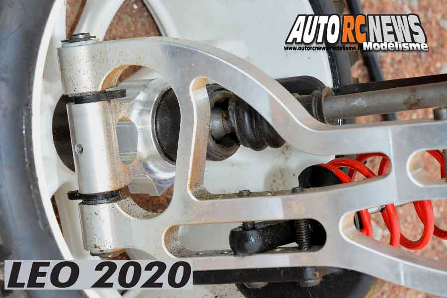 fg leo 2020 tt 1/6 thermique 4 x 4 réf : fg680000 avec nouvelle transmission par cardans distribué par t2m.