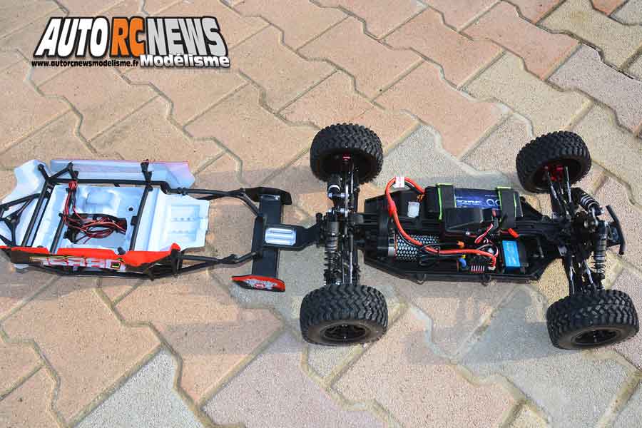 Voiture Télécommandée Electrique Buggy du Désert DB8SL RTR