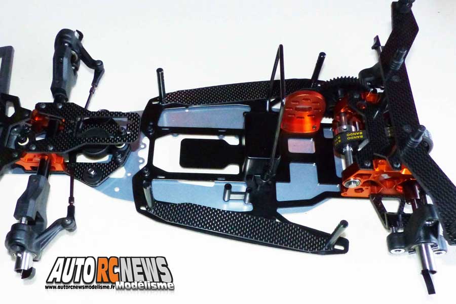 tutoriel de montage de la spm évolution brushless distribuée par spm modélisme à nice.
