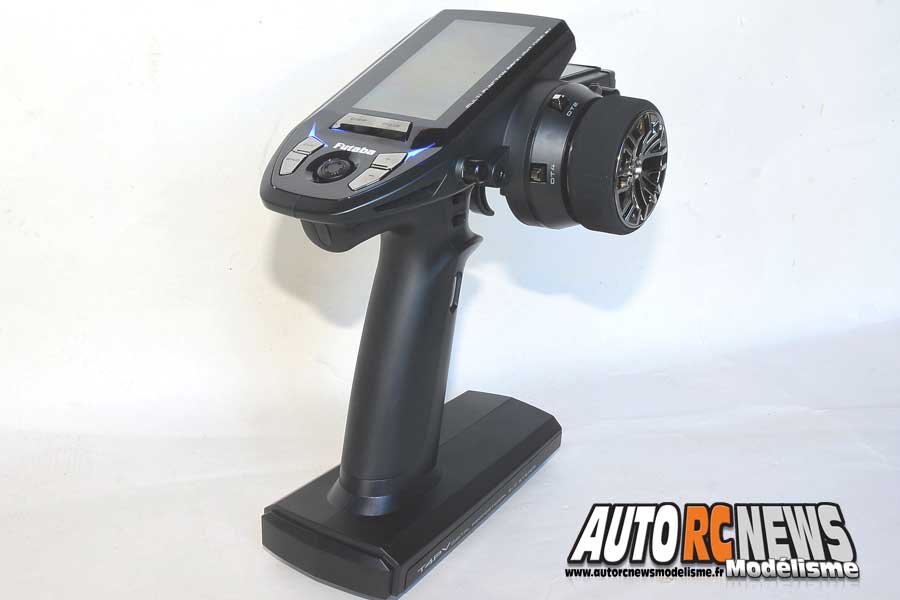 émetteur futaba 4pv en 2,4 ghz + récepteur r304sb réf : 01000030
