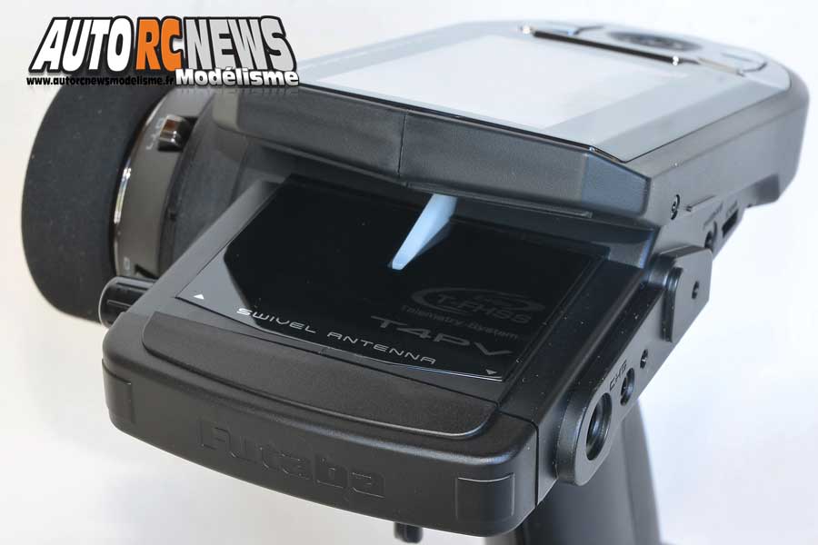 émetteur futaba 4pv en 2,4 ghz + récepteur r304sb réf : 01000030