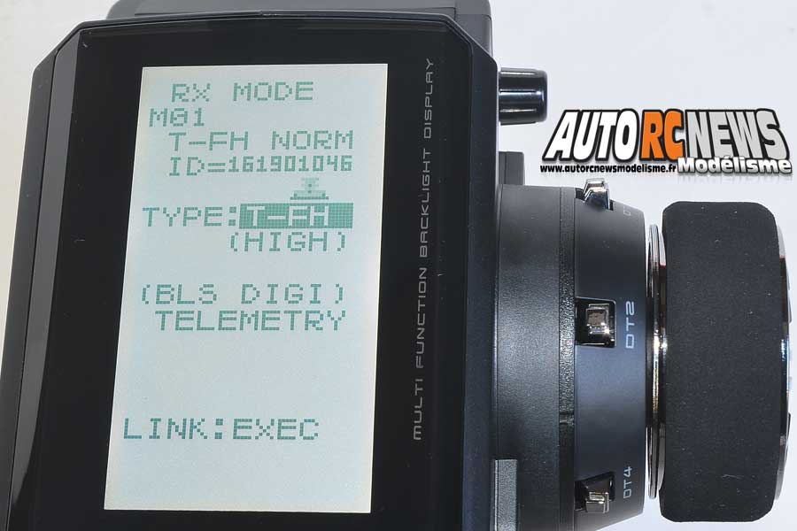émetteur futaba 4pv en 2,4 ghz + récepteur r304sb réf : 01000030