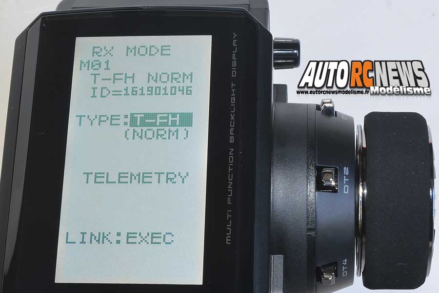 émetteur futaba 4pv en 2,4 ghz + récepteur r304sb réf : 01000030