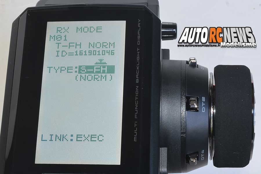 émetteur futaba 4pv en 2,4 ghz + récepteur r304sb réf : 01000030