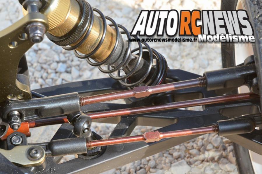 serpent cobra e-truggy 1/8 4 x 4 rtr réf : 600039 distribué par racing expérience.