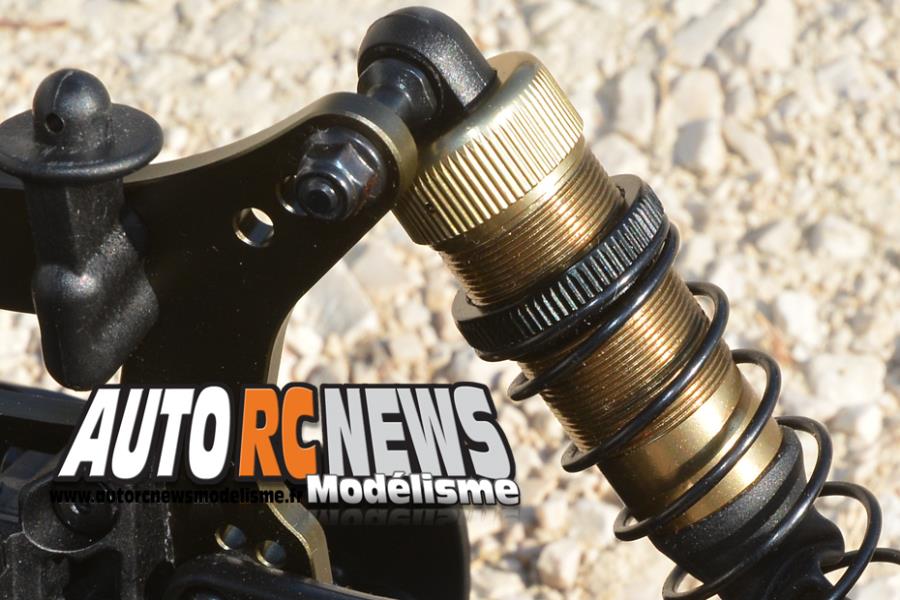 serpent cobra e-truggy 1/8 4 x 4 rtr réf : 600039 distribué par racing expérience.