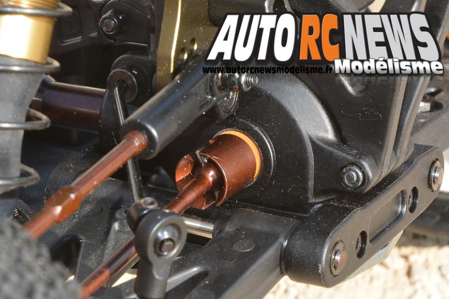 serpent cobra e-truggy 1/8 4 x 4 rtr réf : 600039 distribué par racing expérience.