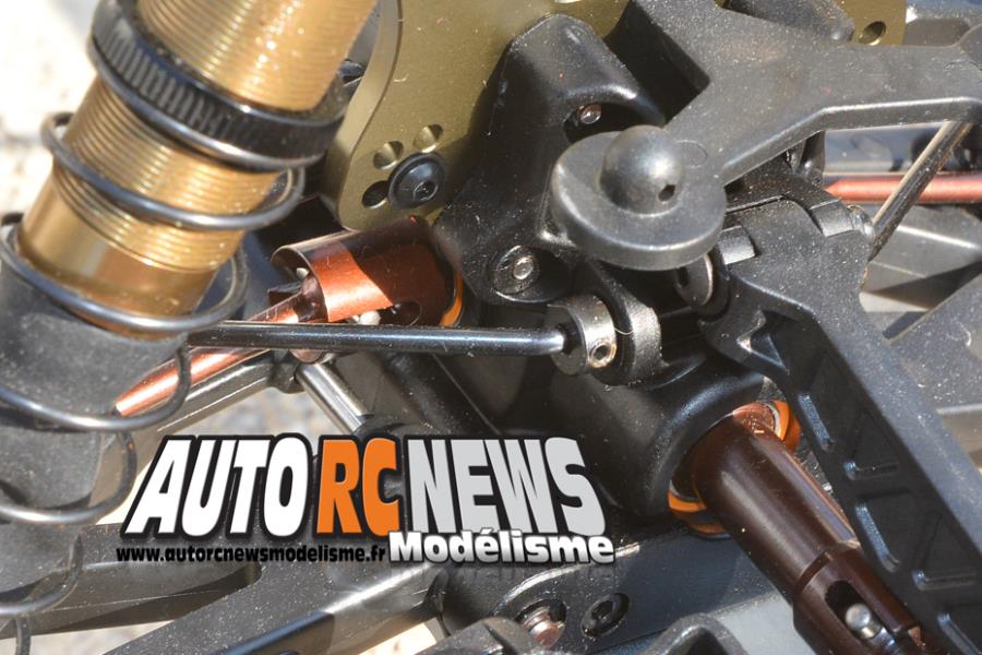 serpent cobra e-truggy 1/8 4 x 4 rtr réf : 600039 distribué par racing expérience.