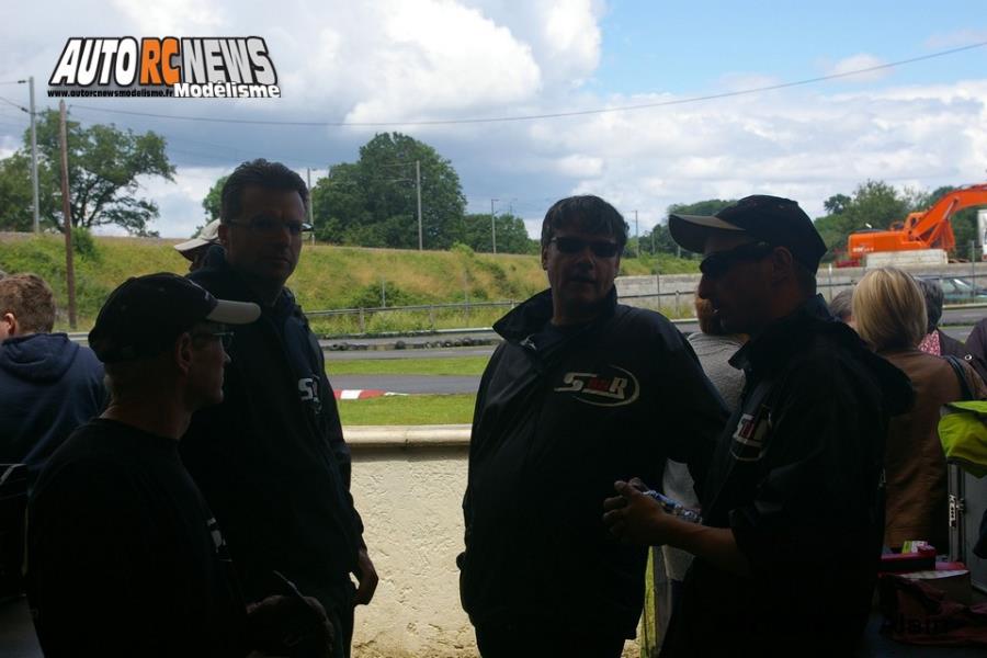 24 heures de besançon piste 1/5ème les 18 et 19 juin 2016 sur la piste du car située route de besançon 25410 à pouilley français.