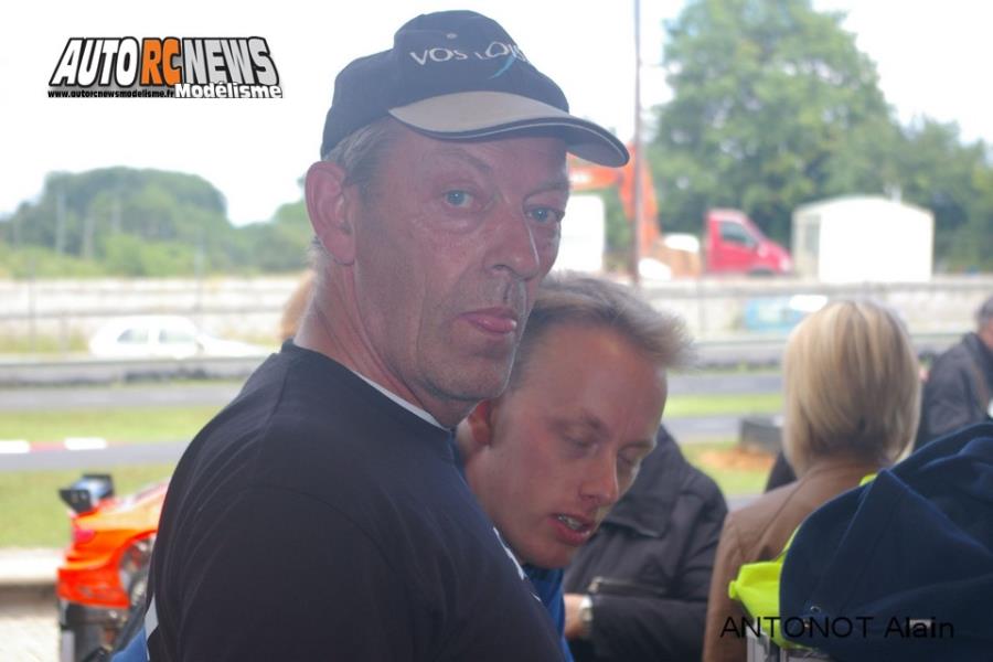 24 heures de besançon piste 1/5ème les 18 et 19 juin 2016 sur la piste du car située route de besançon 25410 à pouilley français.