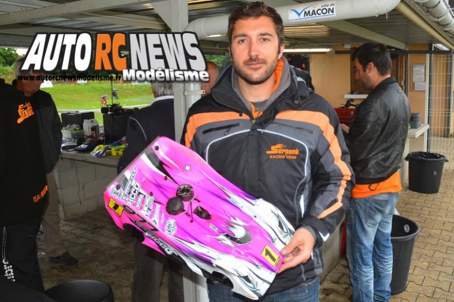 vidéo 3ème cf piste 1/8ème élite 4 x 4 à mâcon anthony abisset sur serpent 977 evo au club camm les 11 et 12 juin 2016. vidéo 3ème cf piste 1/8ème élite 4 x 4 à mâcon anthony abisset sur serpent 977 evo au club camm les 11 et 12 juin 2016.