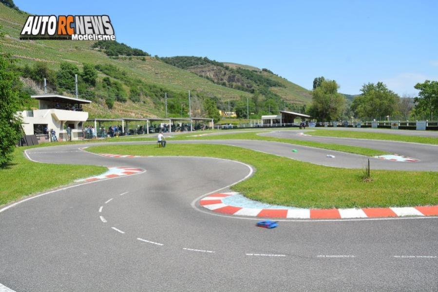 reportage 3ème cf piste 1/10 électrique ampuis amca circuit de chavaillon les 28 et 29 mai 2016