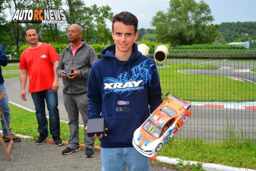reportage 3ème cf piste 1/10 électrique ampuis amca circuit de chavaillon les 28 et 29 mai 2016