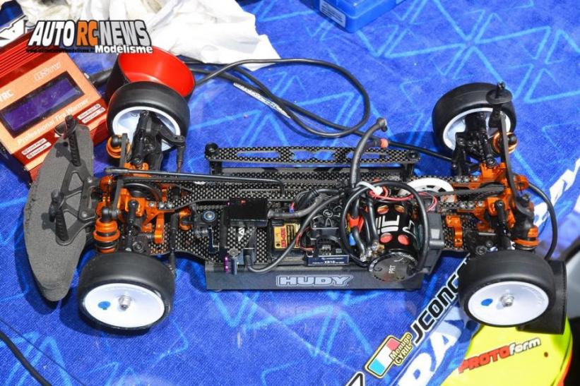 reportage 3ème cf piste 1/10 électrique ampuis amca circuit de chavaillon les 28 et 29 mai 2016