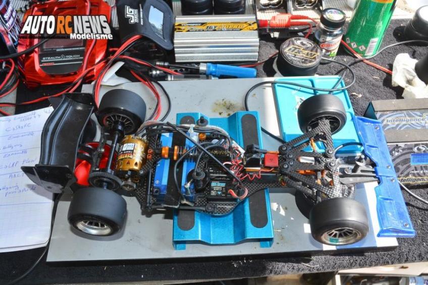 reportage 3ème cf piste 1/10 électrique ampuis amca circuit de chavaillon les 28 et 29 mai 2016
