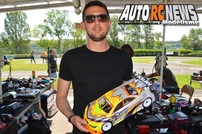 vidéo jérémy delalondre sur xray t4 2016 à la 3ème cf piste 1/10ème 2016 à ampuis club amca les 28 et 29 mai 2016. vidéo jérémy delalondre sur xray t4 2016 à la 3ème cf piste 1/10ème 2016 à ampuis club amca les 28 et 29 mai 2016.