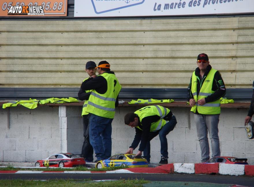 reportage 3ère cf piste 1/5ème hanvec tourisme elite, national et f1 club amco les 21 et 22 Mai 2016