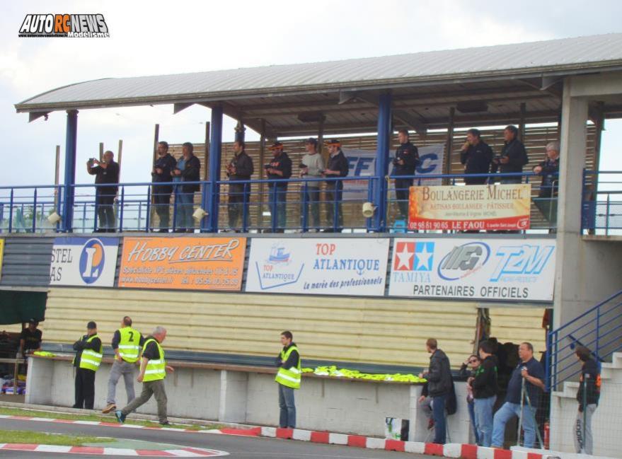 reportage 3ère cf piste 1/5ème hanvec tourisme elite, national et f1 club amco les 21 et 22 Mai 2016