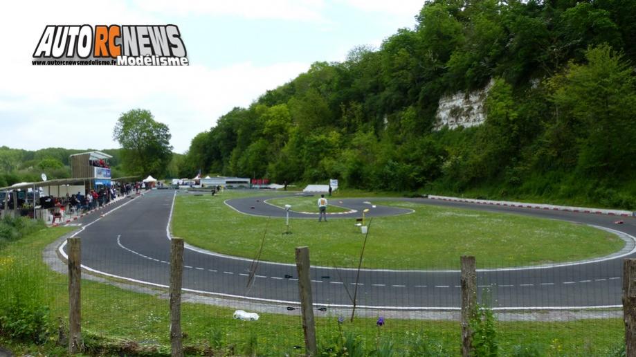 reportage 4ème cf piste 1/8ème classique louviers club larcc val de reuil les 14 et 15 mai 2016.