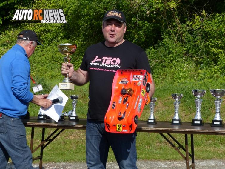 reportage 4ème cf piste 1/8ème classique louviers club larcc val de reuil les 14 et 15 mai 2016.