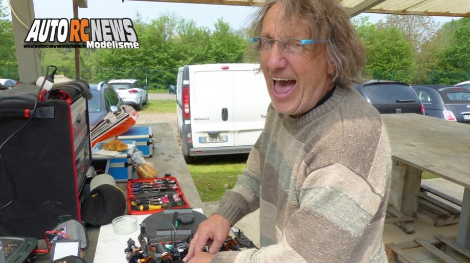 reportage 4ème cf piste 1/8ème classique louviers club larcc val de reuil les 14 et 15 mai 2016.