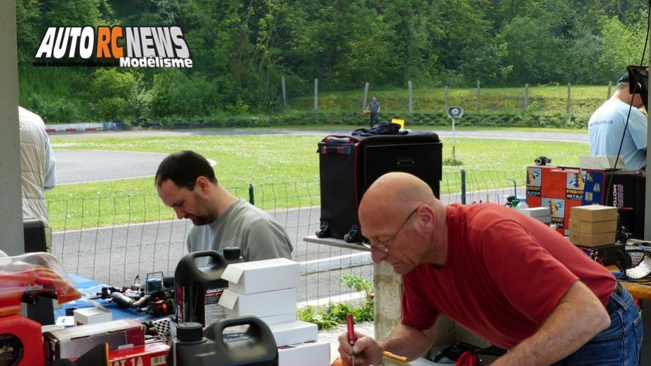 reportage 4ème cf piste 1/8ème classique louviers club larcc val de reuil les 14 et 15 mai 2016.