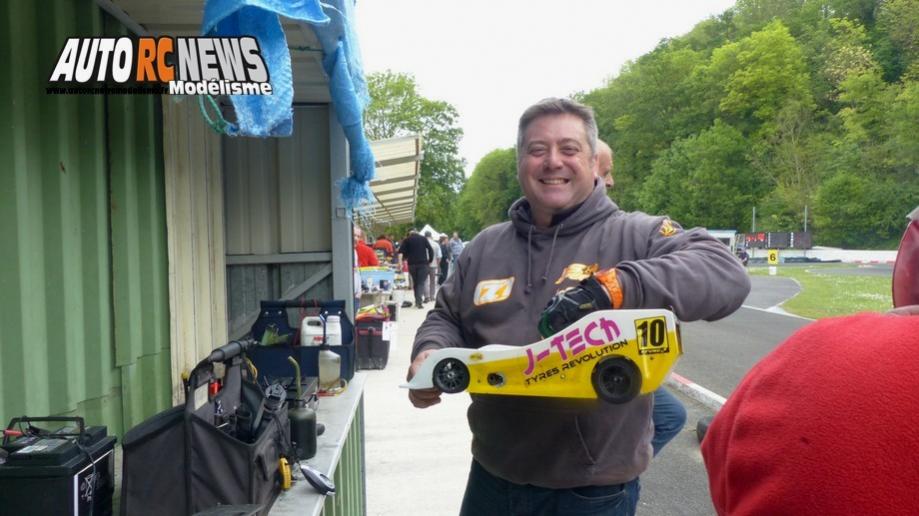 reportage 4ème cf piste 1/8ème classique louviers club larcc val de reuil les 14 et 15 mai 2016.