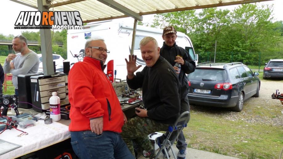 reportage 4ème cf piste 1/8ème classique louviers club larcc val de reuil les 14 et 15 mai 2016.