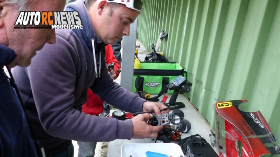 reportage 4ème cf piste 1/8ème classique louviers club larcc val de reuil les 14 et 15 mai 2016.