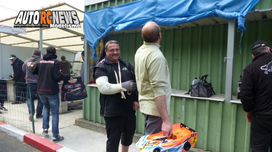 reportage 4ème cf piste 1/8ème classique louviers club larcc val de reuil les 14 et 15 mai 2016.
