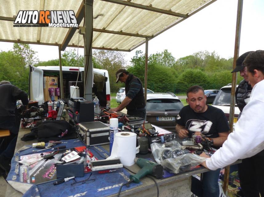 reportage 4ème cf piste 1/8ème classique louviers club larcc val de reuil les 14 et 15 mai 2016.