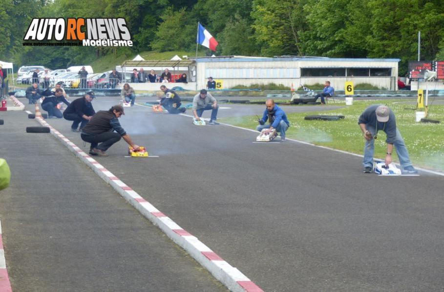 reportage 4ème cf piste 1/8ème classique louviers club larcc val de reuil les 14 et 15 mai 2016.
