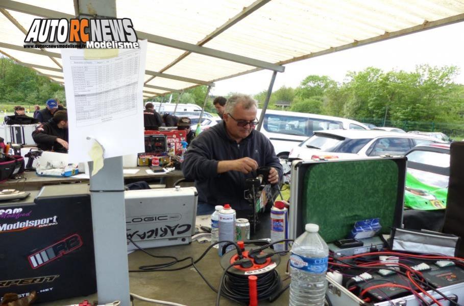 reportage 4ème cf piste 1/8ème classique louviers club larcc val de reuil les 14 et 15 mai 2016.