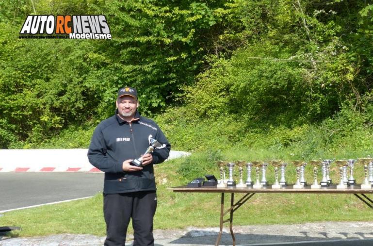 reportage 4ème cf piste 1/8ème classique louviers club larcc val de reuil les 14 et 15 mai 2016.
