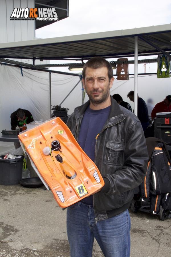 reportage 2ème cf piste 1/8 élite national 4 x 4 thermique à mulhouse club mccm les 14 et 15 mai 2016. reportage 2ème cf piste 1/8 élite national 4 x 4 thermique à mulhouse club mccm les 14 et 15 mai 2016.