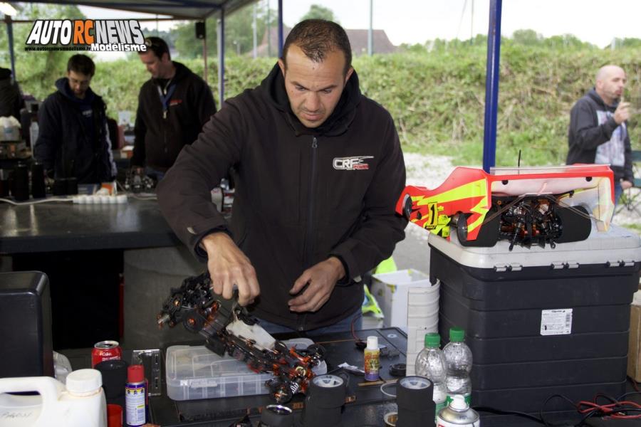 reportage 2ème cf piste 1/8 élite national 4 x 4 thermique à mulhouse club mccm les 14 et 15 mai 2016.