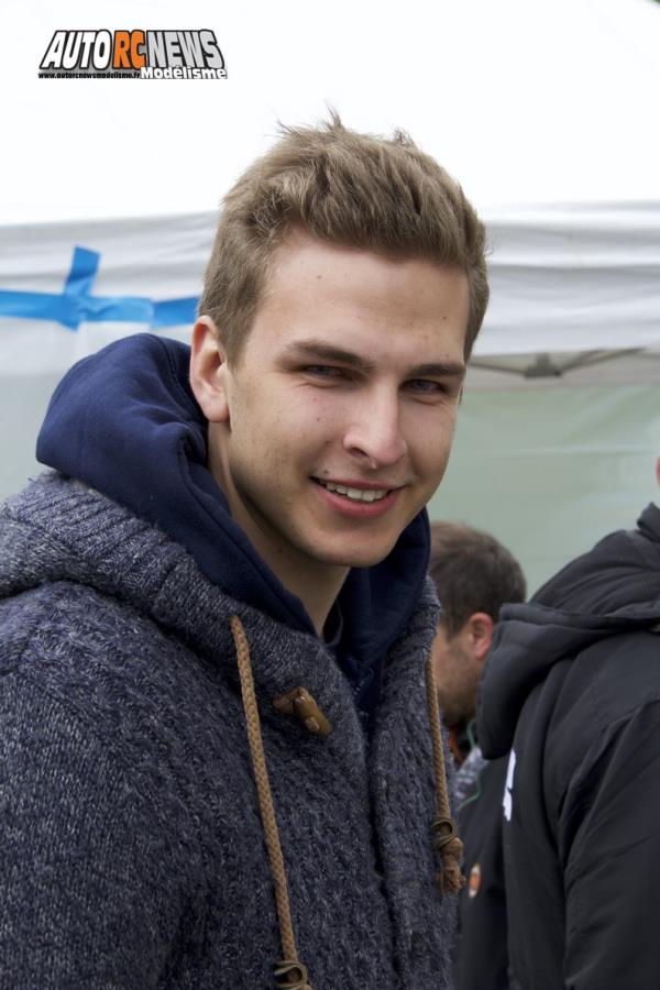 reportage 2ème cf piste 1/8 élite national 4 x 4 thermique à mulhouse club mccm les 14 et 15 mai 2016.