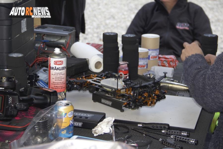 reportage 2ème cf piste 1/8 élite national 4 x 4 thermique à mulhouse club mccm les 14 et 15 mai 2016.