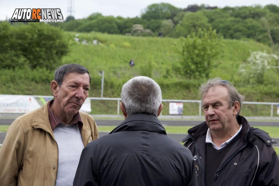 reportage 2ème cf piste 1/8 élite national 4 x 4 thermique à mulhouse club mccm les 14 et 15 mai 2016.