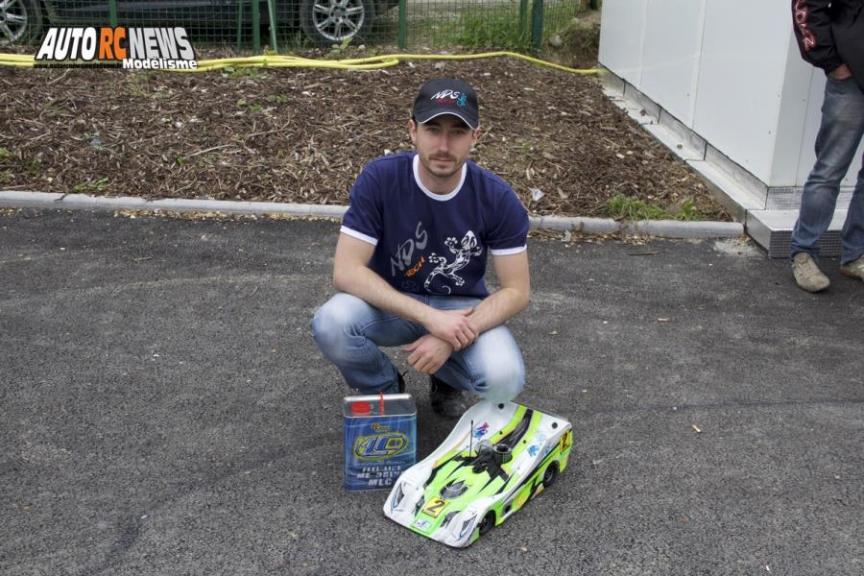 reportage 2ème cf piste 1/8 élite national 4 x 4 thermique à mulhouse club mccm les 14 et 15 mai 2016.