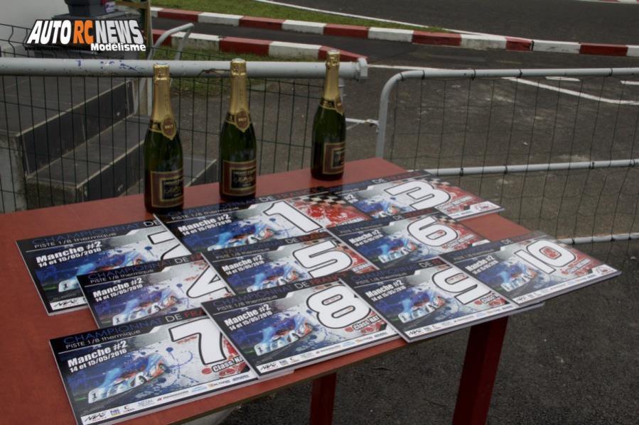 reportage 2ème cf piste 1/8 élite national 4 x 4 thermique à mulhouse club mccm les 14 et 15 mai 2016.