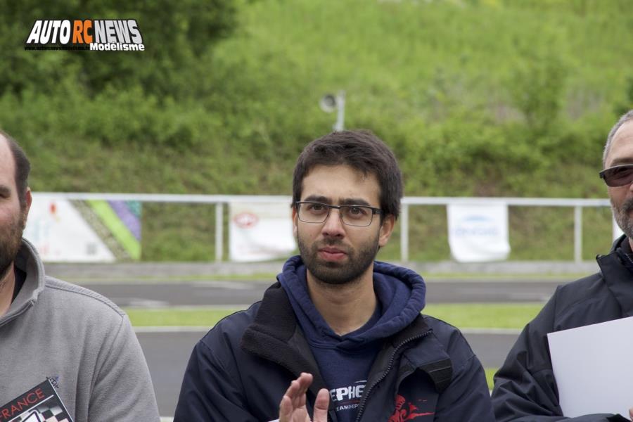 reportage 2ème cf piste 1/8 élite national 4 x 4 thermique à mulhouse club mccm les 14 et 15 mai 2016.
