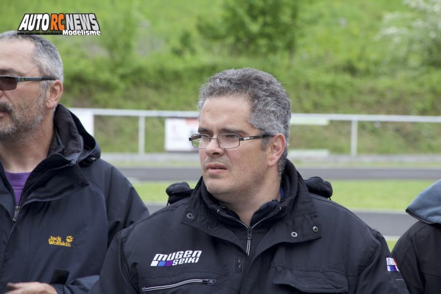 reportage 2ème cf piste 1/8 élite national 4 x 4 thermique à mulhouse club mccm les 14 et 15 mai 2016.
